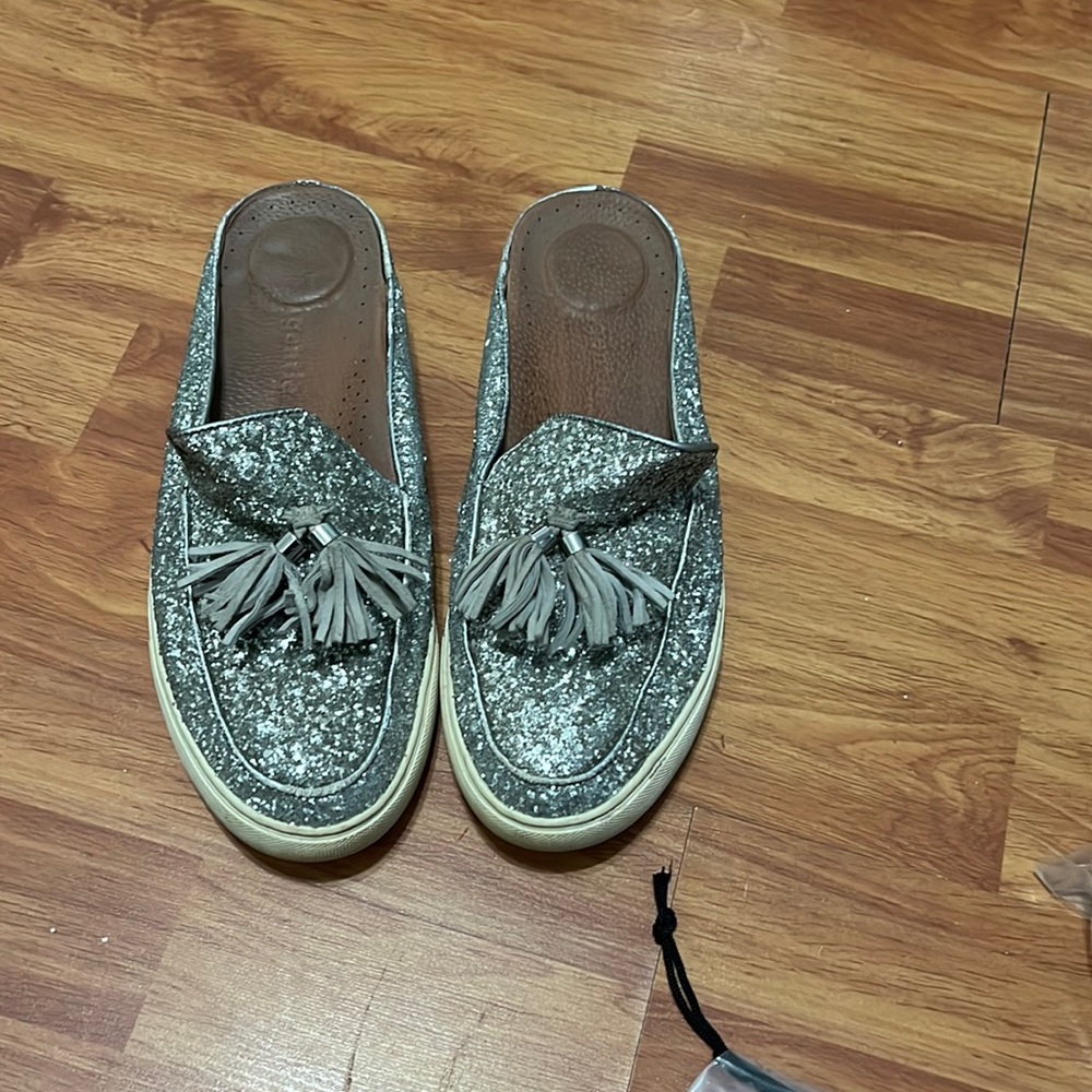 Gentle souls slip on